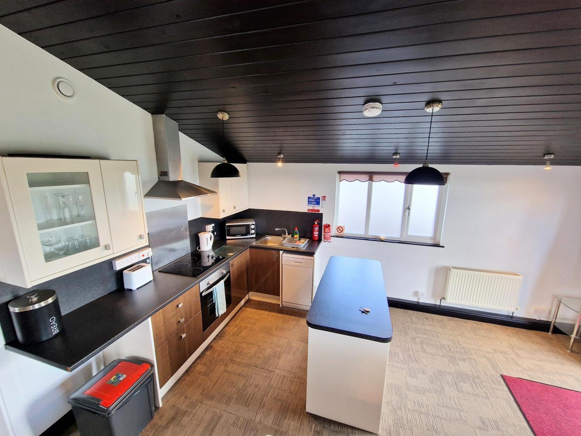 Ochil 9 With Private Hot Tub - Fife - Loch Leven - Lomond Hills - Pet Friendly Villa Kelty Exteriör bild